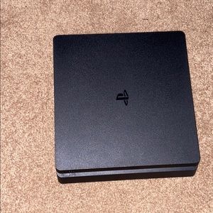 PS4 Slim 1TB